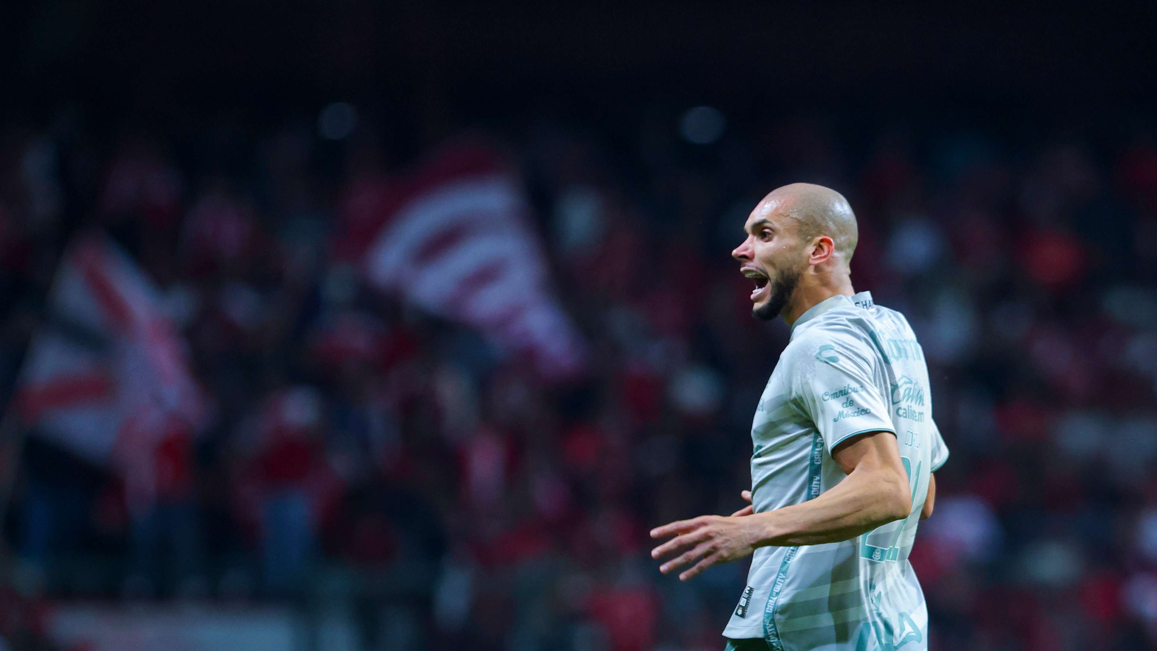 献精神著称 献精神著称